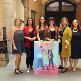 Fotografia de família amb responsables del Servei d'atenció de l'Acadèmia del Cinema Català