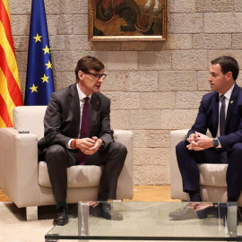 El president de la Generalitat, Salvador Illa, reunit amb el lehendakari del Govern basc, Imanol Pradales, al Palau de la Generalitat aquest gener