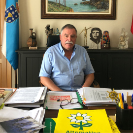 Ángel García Seoane, alcalde de Oleiros, en su despacho.
