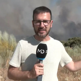 Un reportero de Madrid Directo cubre el incendio de Méntrida desde Villamanta (Madrid).