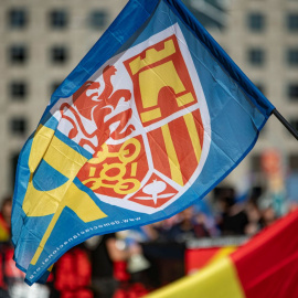 Una bandera del partido ultraderechista Democracia Nacional en una imagen de archivo.