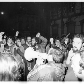 Trabajadores y estudiantes en la manifestación sindical del 13 de diciembre de 1979, en Embajadores (Madrid).