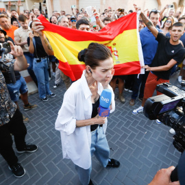 Varios ultras increpan a periodistas durante una manifestación no autorizada en Torre Pacheco