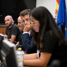 Miembros de la plataforma 'Libertad 6 de Zaragoza', durante un acto en el Congreso de los Diputados, a 23 de septiembre de 2024.