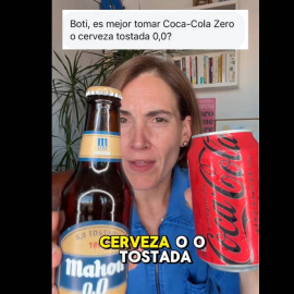 Boticaria García explicando los pros y contras de la Coca-Cola Zero y una cerveza tostada 0,0