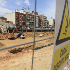 Vista general de los trabajos que se están acometiendo en el barranco del Poyo en Paiporta (València),