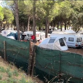 Autocaravanes al càmping Riells de l'Escala.