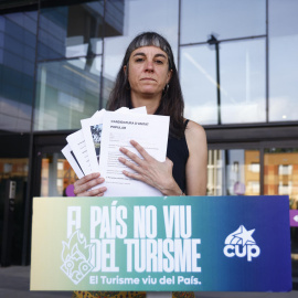 La portavoz del secretariado nacional de la CUP, Su Moreno, en la Agencia Tributaria de Cataluña .