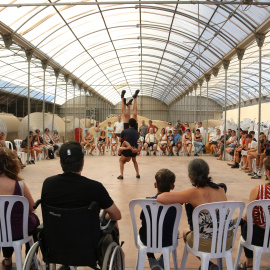 L'espectacle 'Screws' a l'hivernacle de les Piles en el marc del Danseu Festival de l'any passat