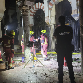 El incendio declarado este viernes en el interior de la Mezquita-Catedral de Córdoba, Patrimonio de la Humanidad ha sido extinguido.
