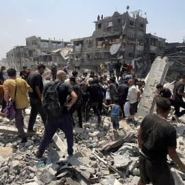 Palestinos en Jabalia al norte de la Franja de Gaza.