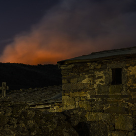 Imagen del incendio forestal en Chandrexa de Queixa (Ourense).