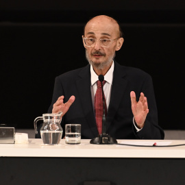 Una de las última comparecencias públicas del expresidente de Aragón Javier Lambán, en el acto de entrega de su retrato en la sala de la Corona del Edificio Pignatelli, en Zaragoza,