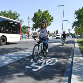 Una usuària de la Bicivia