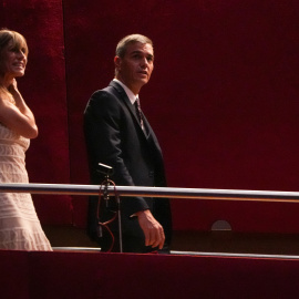 Foto de archivo del presidente del Gobierno, Pedro Sánchez, y su mujer, Begoña Gómez, a su llegada a la entrega del Premio Donostia a Pedro Almodóvar, en el Festival de Cine de San Sebastián.