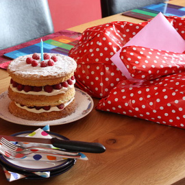 Imagen de una tarta de cumpleaños