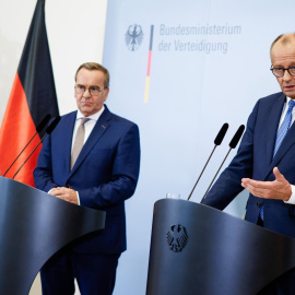 El canciller alemán Friedrich Merz junto al ministro de Defensa alemán.