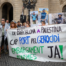 Concentración contra el “asesinato sistemático” de periodistas en Gaza en Barcelona.