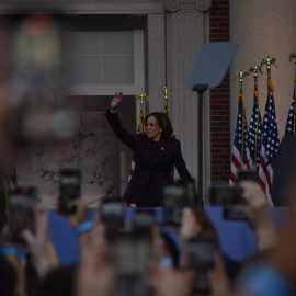 La exvicepresidenta de EEUU, Kamala Harris, en su comparecencia tras perder las elecciones presidenciales frente a Donald Trump.