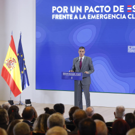 El presidente del Gobierno, Pedro Sánchez, durante la clausura del acto ‘Por un pacto de Estado frente a la emergencia climática’, este lunes en Madrid