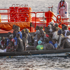 Migrantes rescatados por Salvamento Marítimo en El Hierro.