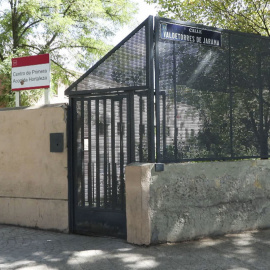 Imagen de la entrada del centro de acogida en Hortaleza.