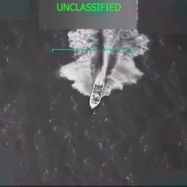 Momento del ataque estadounidense a una embarcación procedente de Venezuela.