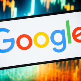 Un logo de Google en un teléfono inteligente.MATEUSZ SLODKOWSKI / ZUMA PRESS / CONTACTOPHOTO.23/2/2024 ONLY FOR USE IN SPAIN