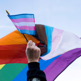 Manifestantes en la marcha del Día Internacional de la Visibilidad Transgénero, en la ciudad de Tucson (Arizona, EEUU).