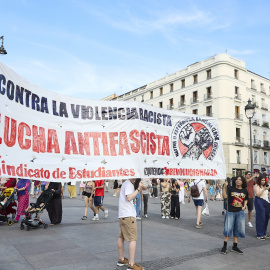 Concentración bajo el lema "Contra el terrorismo racista, comunidad antirracista" ante la persecución de personas migrantes acontecidas en Torre Pacheco. Madrid (España). Imagen de archivo.