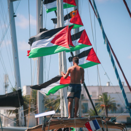 La Flotilla Global Sumud atraca en el puerto de Bizerta, en el norte de Túnez.