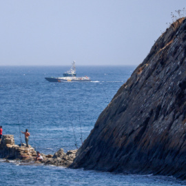 Vista de Cala Arena, en Algeciras donde esta madrugada ha muerto un ocupante de una narcolancha tras colisionar.