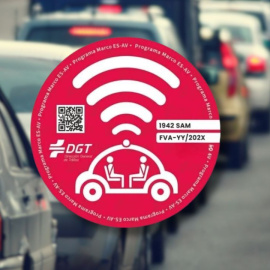 Nueva pegatina de la DGT