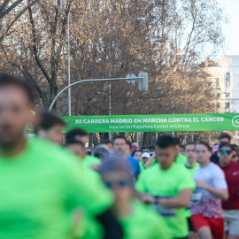 (Foto de ARCHIVO)Decenas de personas participan en la XII Carrera Madrid en Marcha contra el Cáncer 2025 en el Paseo de la Castellana, a 30 de marzo de 2025, en Madrid (España). Organizada por la Asociación Española contra el Cáncer (AECC), la marcha tiene como objetivo crear un movimiento social en torno a la lucha contra el cáncer. Cuenta con sus dos tradicionales circuitos de 4,5km y 10km, con salidas independientes, además de carreras infantiles y el Espacio de Actividades Familiares.Jesús Hellín / Europa Press30 MARZO 2025;CARRERA;CÁNCER;AECC30/3/2025