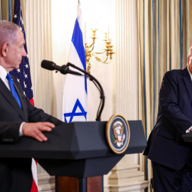 Bejamin Netanyahu y Donald Trump dan una rueda de prensa en la Casa Blanca.