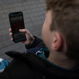 Se está normalizando un imaginario peligroso: que controlar a las mujeres es un derecho masculino.