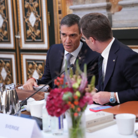 El presidente del Gobierno, Pedro Sánchez, junto a su homólogo sueco, Ulf Kristersson.