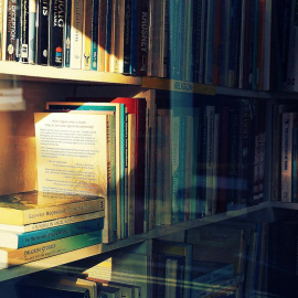 Las estanterías de libros de autoayuda son siempre una de las más grandes de las librerías.