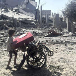 Una niña en Ciudad de Gaza este sábado.