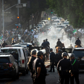 Protestas contra las redadas migratorias en Los Ángeles.