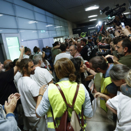 La llegada a Madrid de los primeros 21 españoles de la Flotilla, este domingo.