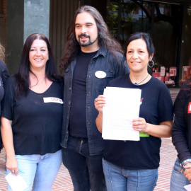 Representants dels cinc sindicats de la Mesa Sectorial d'Educació, que han reclamat una reunió amb el Departament.