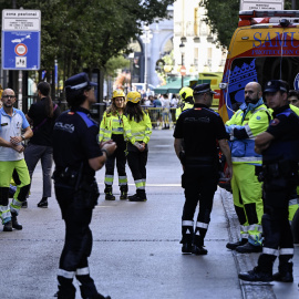 Inmediaciones del lugar en el que el derrumbe parcial de un edificio en pleno centro de Madrid, en una calle situada cerca de la plaza de Ópera.