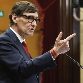 El presidente de la Generalitat, Salvador Illa, durante su intervención ante el pleno del Parlamento de Catalunya.