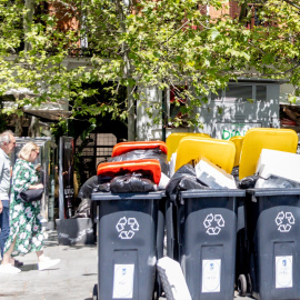 Aglutinación de basura en el centro de Madrid, a 24 de abril de 2025.