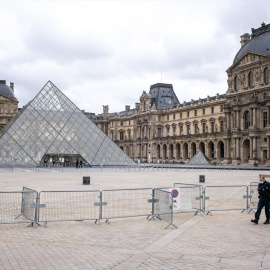 El museo del Louvre en París (Francia).