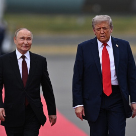 El presidente estadounidense Donald Trump y el presidente ruso Vladímir Putin.