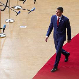 El presidente del Gobierno español, Pedro Sánchez, asiste a la cumbre de líderes de la Unión Europea en Bruselas, Bélgica, el 23 de octubre de 2025. REUTERS/Yves Herman