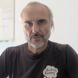 Captura de pantalla de l'entrevista en vídeo amb Oriol Vidal-Barraquera.