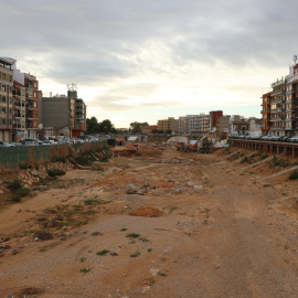 El Barranco del Poyo a su paso por Paiporta, un año después de la DANA.